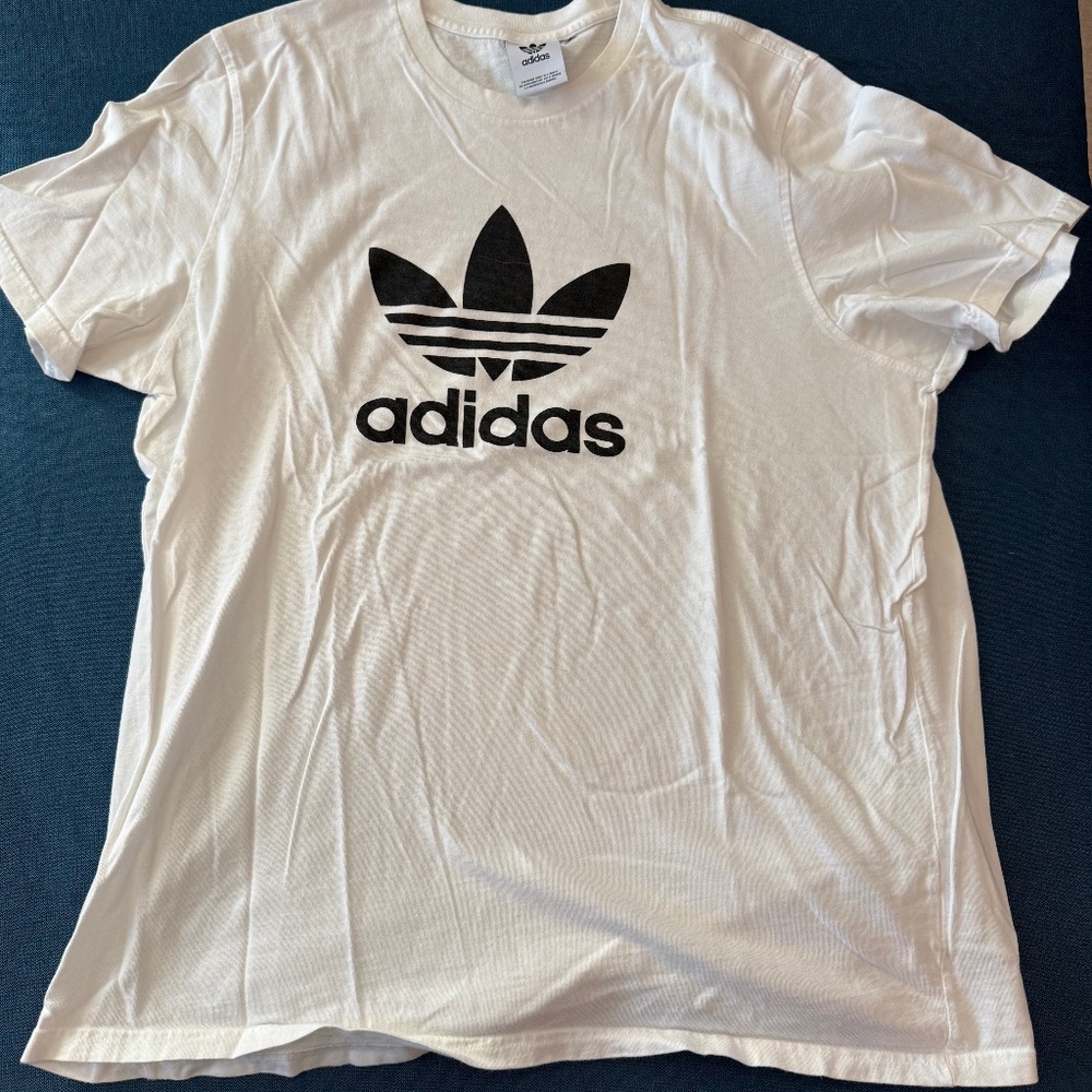 XL Adidas T Shirt short sleeve